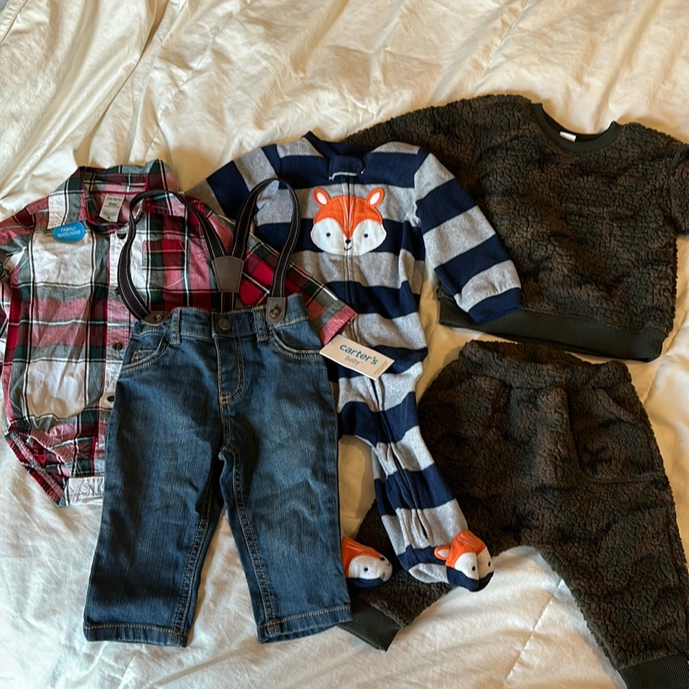Carter’s Baby boy Winter Bundle size 9 months